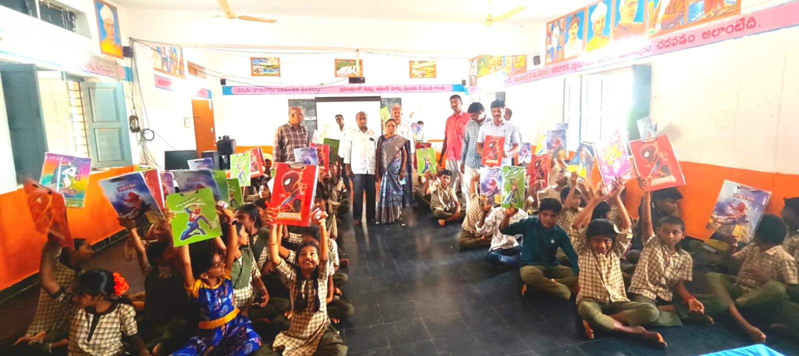 పొట్టి శ్రీరాములు 125 వ జయంతి సందర్బంగా చెన్నారెడ్డి పల్లి పాఠశాల విద్యార్థుల కు పలకలు, పరీక్ష అట్టలు పంపిణి చేసిన మాజి కిసాన్ మోర్చా రాష్ట్ర ట్రెజరర్ బొంతల కృష్ణ