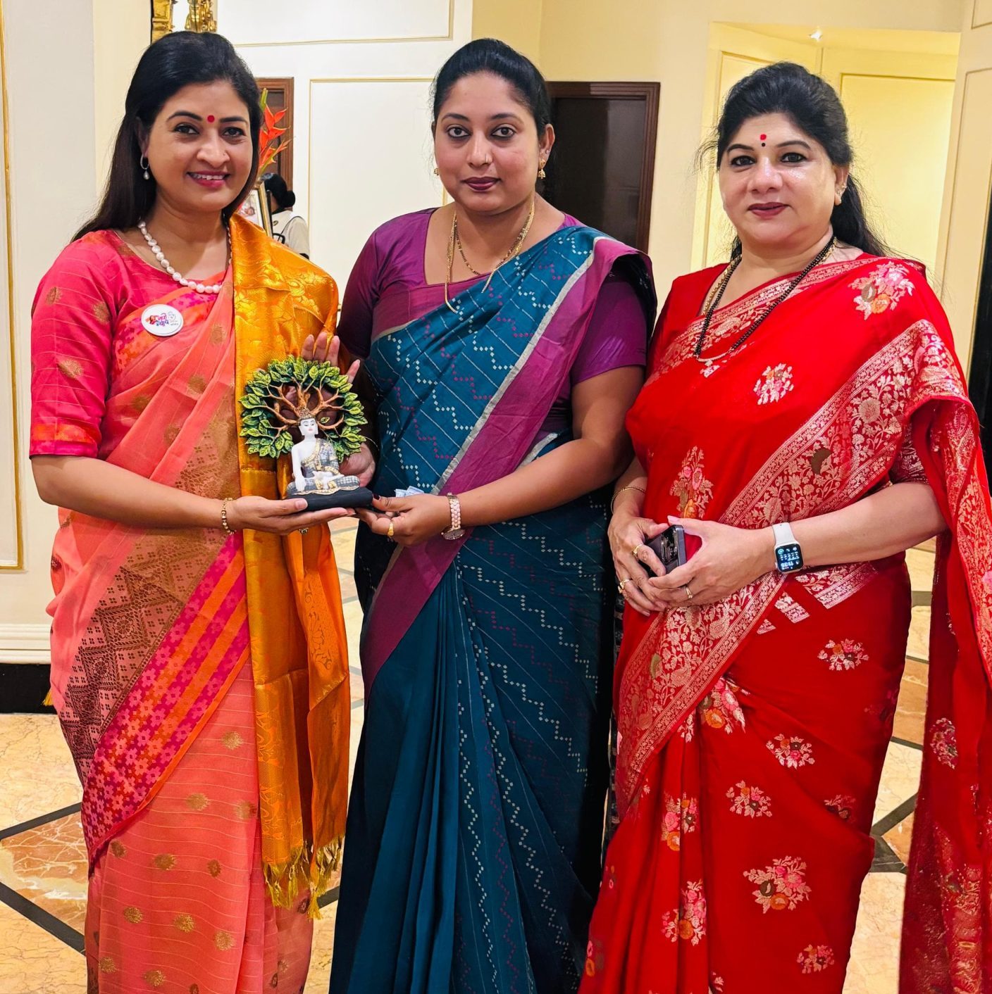 తెలంగాణ గడ్డపైకి మీకు సాదార స్వగతం.