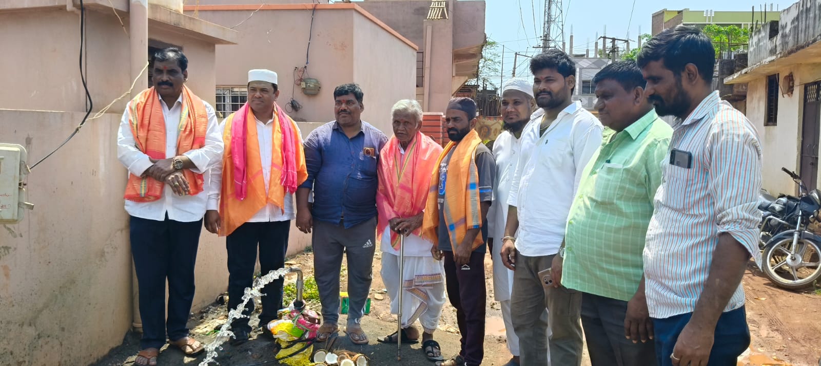 తాగునీటి సమస్యకు పరిష్కారం చూపిన 25 నెంబర్ వార్డ్ కౌన్సిలర్ జాకీర్ బాయ్