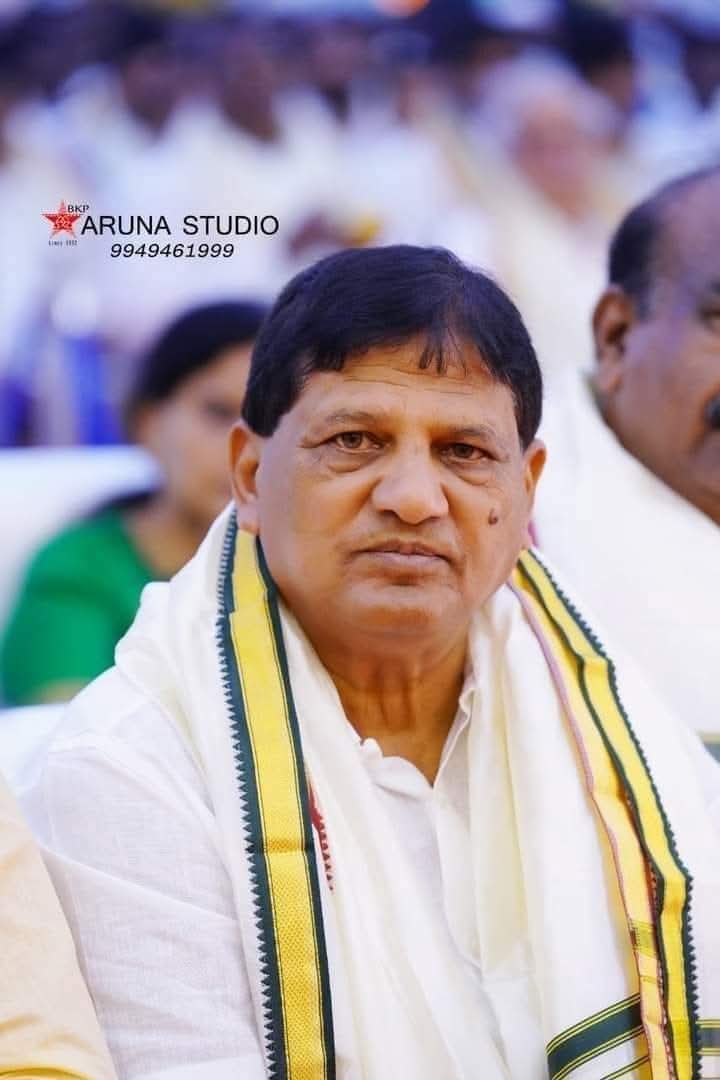 మిర్యాలగూడ నియోజకవర్గ ప్రజలకు మాజీ శాసనసభ్యులు నల్లమోతు భాస్కర్ రావు ఉగాది పర్వదిన శుభాకాంక్షలు