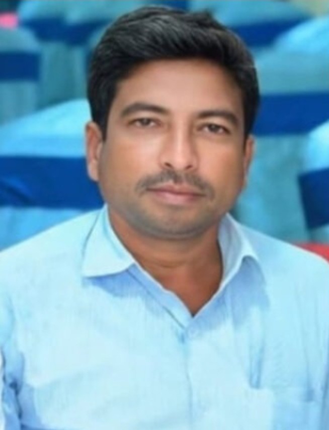 కోతుల భయంతో పై అంతస్తు నుండి జారిపడి వ్యక్తి మృతి