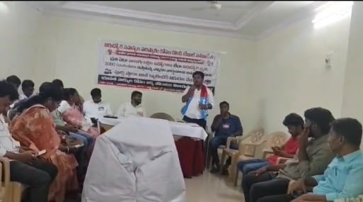 కూటమి ప్రభుత్వంలో ఉన్న మంత్రులకు వారి శాఖల పట్ల అవగాహన లేదు.