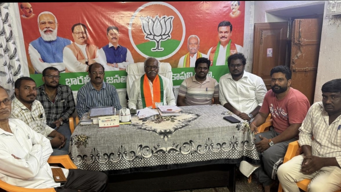 ఆకివీడులో రఘురామ కృష్ణంరాజుపై దాడులు చేసిన వారిని కఠినంగా శిక్షించాలి.