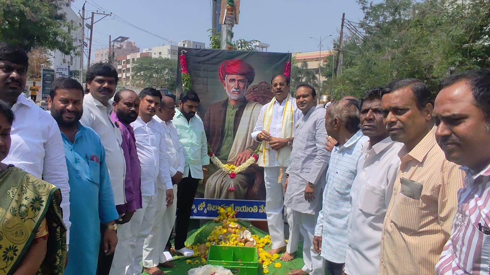 ఆంజనేయ నగర్ చౌరస్తాలో ఘనంగా మహాత్మ జ్యోతిరావు పూలే జయంతి వేడుకలు