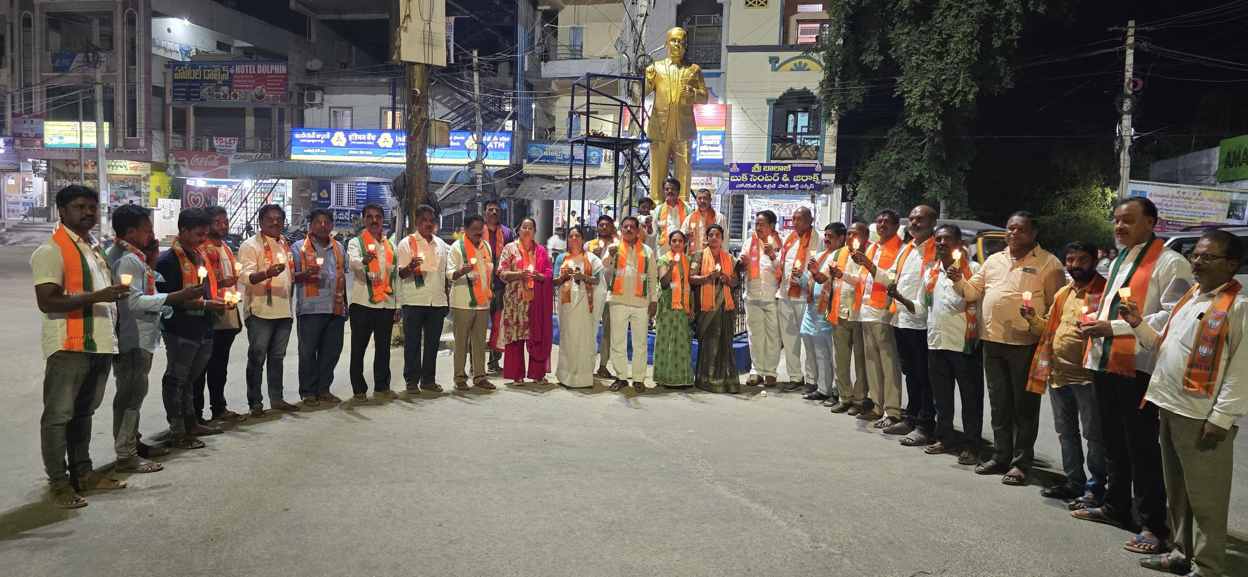 డాక్టర్ బీఆర్ అంబేద్కర్ వారవ వారోత్సవాల భాగంగా కొవ్వొత్తుల ర్యాలీ..