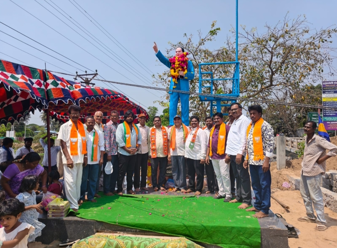 డాక్టర్ బి.ఆర్ అంబేద్కర్ జయంతి వేడుకల్లో కె వి ఎస్ బీమా ఇండస్ట్రీస్ ప్రైవేట్ లిమిటెడ్ అధినేత