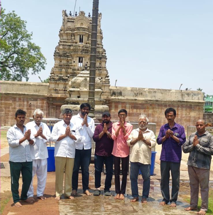 రాష్ట ఉప ముఖ్య మంత్రి పవన్ కళ్యాణ్ త్వరగా కోలుకోవాలి అని నందలూరు శ్రీ సౌమ్యనాథ ఆలయంలో పూజలు