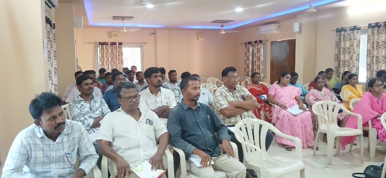 స్వీయ గణన పై జిల్లా ముఖ్యప్రణాళికాధికారి సమీక్షా సమావేశము