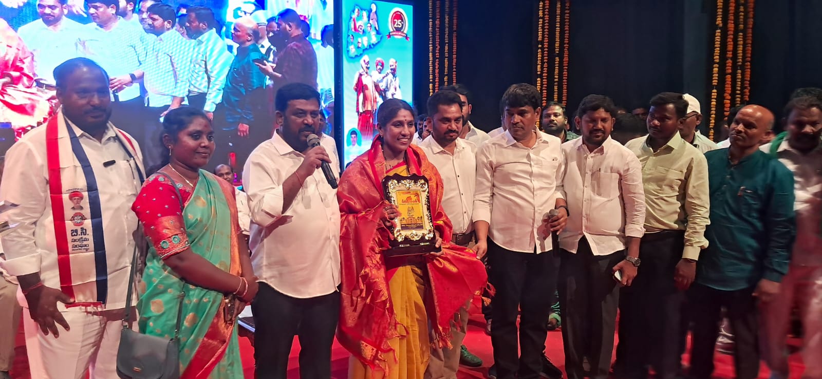 రవీంద్ర భారతిలో తెలంగాణ ఆత్మ ను మళ్లీ మ్రోగించిన దరువు జాతర