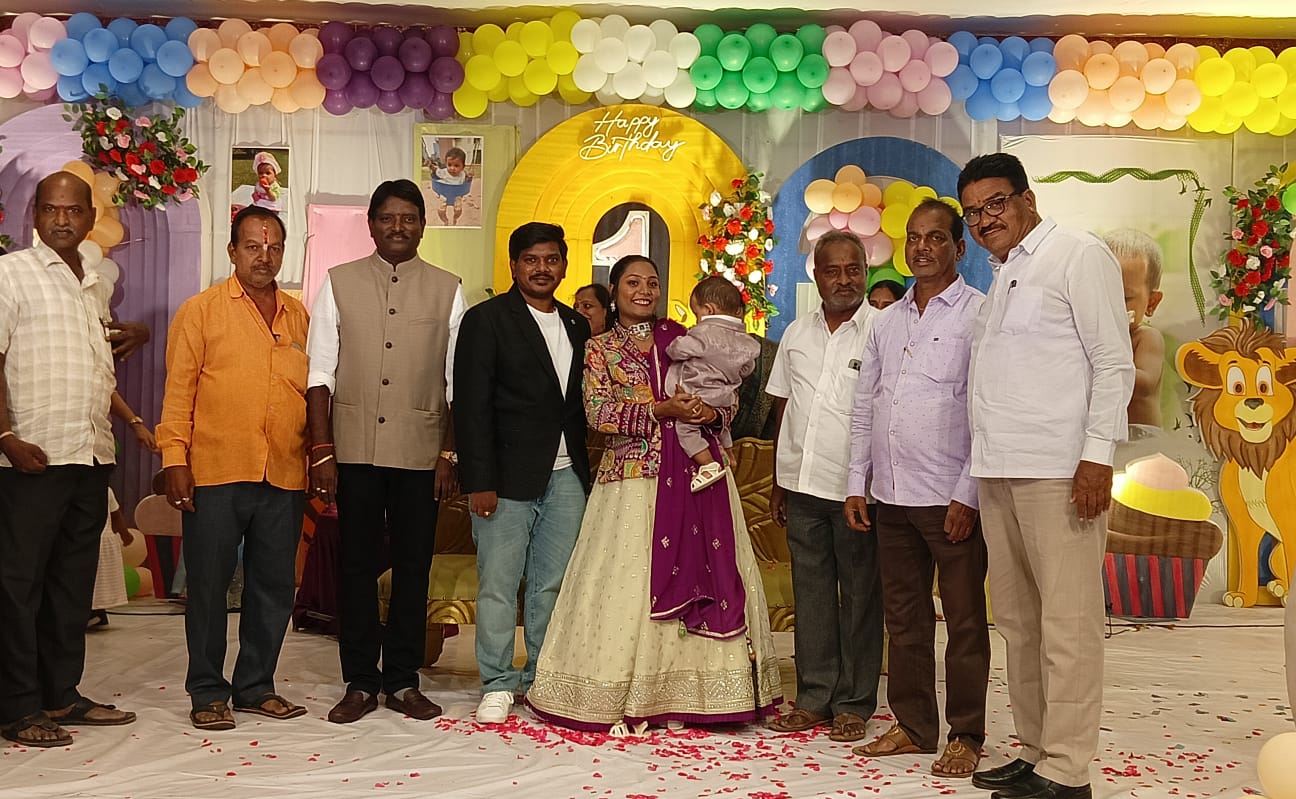 అట్టహాసంగా బెజుగం శ్రీహాన్ జన్మదిన వేడుకలు