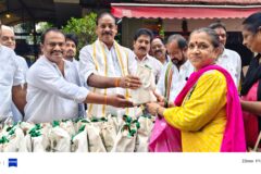 వసంత నగర్ డివిజన్లో మలేషియన్ టౌన్షిప్ లో వేడుకగా గణేష్ విగ్రహాల పంపిణీ కార్యక్రమం