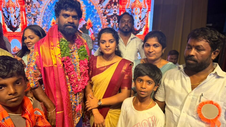 గోవింద్‌పూర్‌లో ఘనంగా శ్రీ భవాని గణేష్ పూజలు గోవింద్‌పూర్‌లో ఘనంగా శ్రీ భవాని గణేష్ పూజలు