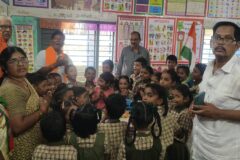 ప్రభుత్వ ప్రాథమిక పాఠశాలలో ప్రధాని నరేంద్ర మోదీ జన్మదిన వేడుకలు