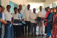 గ్రామ సర్పంచ్ చేతుల మీదుగా స్కూల్ యూనిఫామ్ పంపిణీ