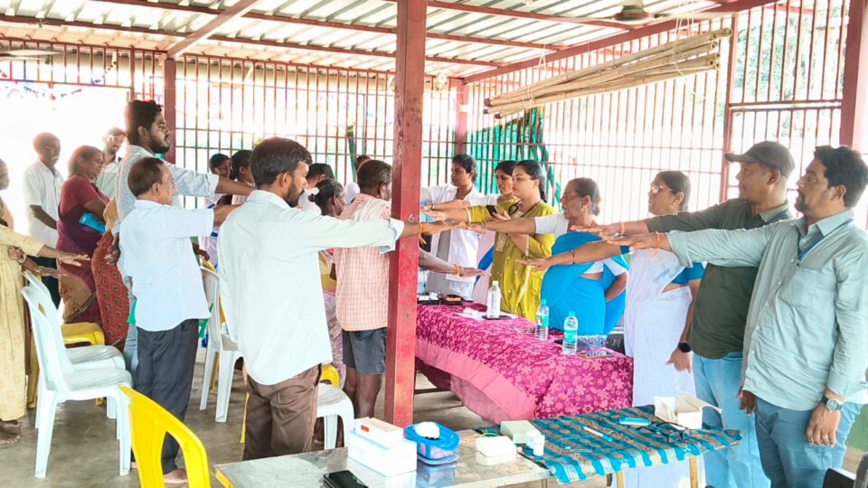 కుండలేశ్వర గ్రామంలో సేవా సంకల్ప అభియాన్ కింద మెడికల్ క్యాంప్ – 115 మందికి వైద్య పరీక్షలు