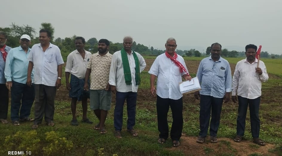 రైతులు,వ్యవసాయ కూలీలకు నష్ట పరిహారం అందించాలి