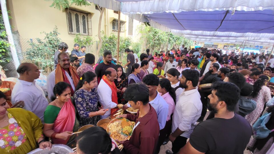 కె.పి.హెచ్.బి రోడ్ నెం. 5లో ఘనంగా వినాయక నవరాత్రోత్సవాలు – ప్రత్యేక పూజల్లో పాల్గొన్న ముమ్మారెడ్డి ప్రేమకుమార్