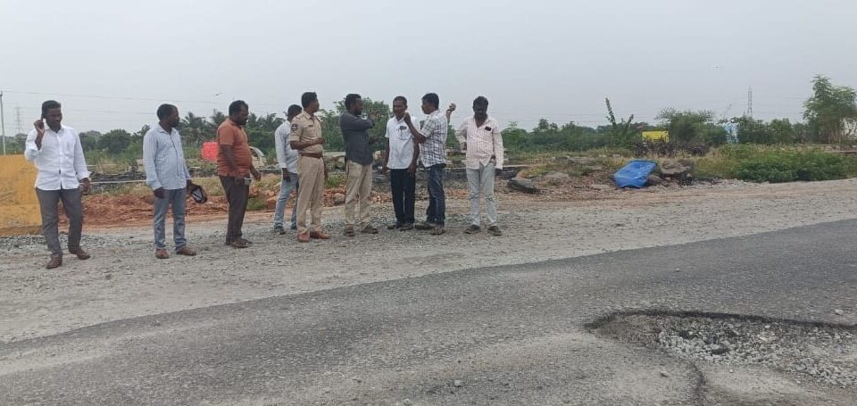 హైవే రోడ్డు మలుపులను సరి చేయాలి