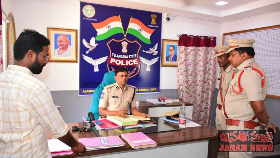 సరి హద్దులో ఎలాంటి అక్రమ రవాణా కు అవకాశం ఉండకూడదు.