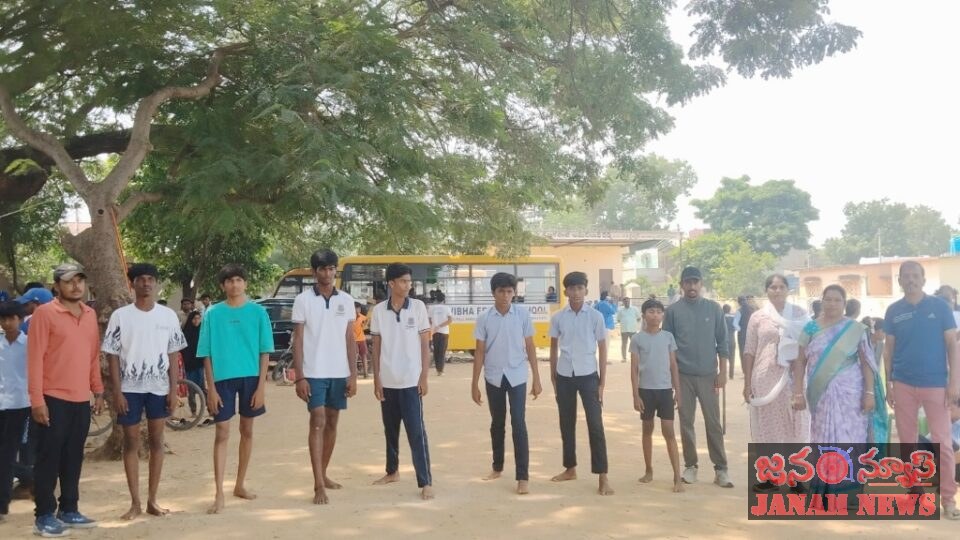 పాఠశాలల అభివృద్ధికి ప్రతి ఒక్కరూ పాటుపడాలి