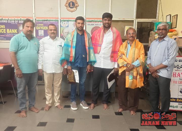 గాంధీ జయంతి సందర్భంగా ఇంజనీర్లకు ఘన సన్మానం