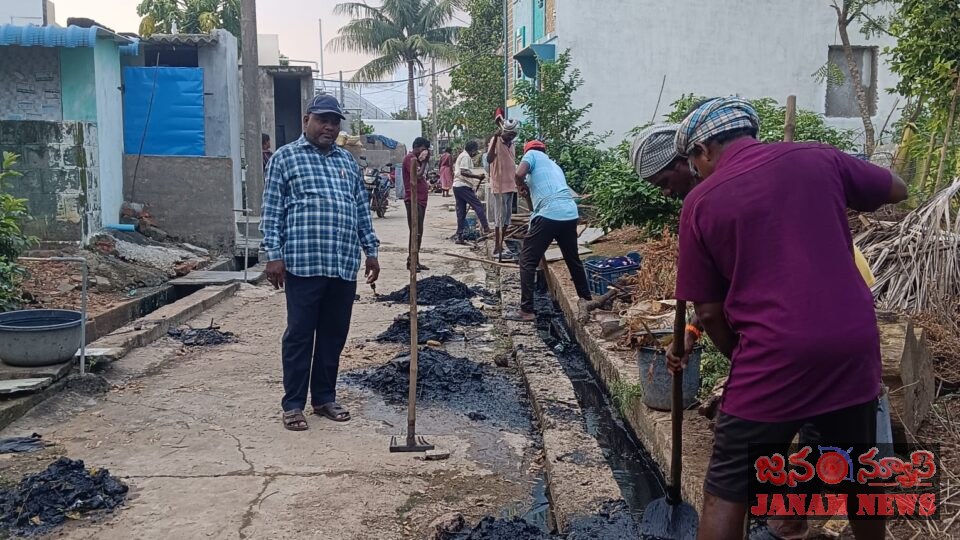 పాకివలసలో పారిశుధ్య పనులు ముమ్మరం