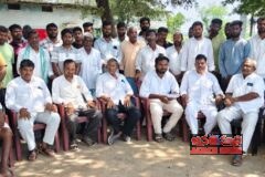 చిలిపి చెడు లోనే మండల కార్యాలయాలు నిర్మించాలి సర్పంచ్ అనిల్ డిమాండ్