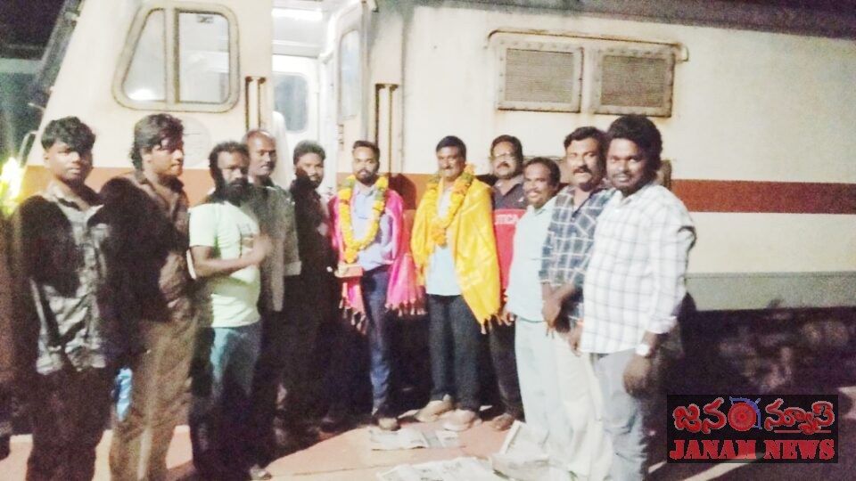 నందలూరులో పండుగ వాతావరణం వెంకటాద్రి ఎక్స్‌ప్రెస్‌కు ఘన స్వాగతం .