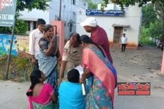 పోలీసుల విధులకు ఆటంకం కలిగించిన నలుగురిపై కేసు నమోదు