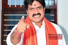 దళారులను నమ్మి రైతులు మోసపోవద్దు: