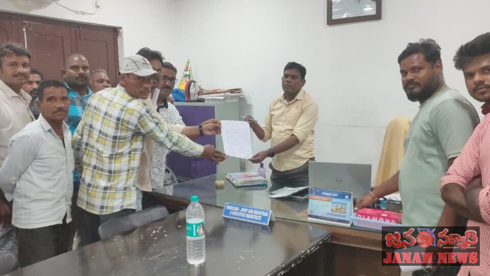 డి-వన్ కాలువ నిర్మాణాన్ని నిలిపివేయాలి