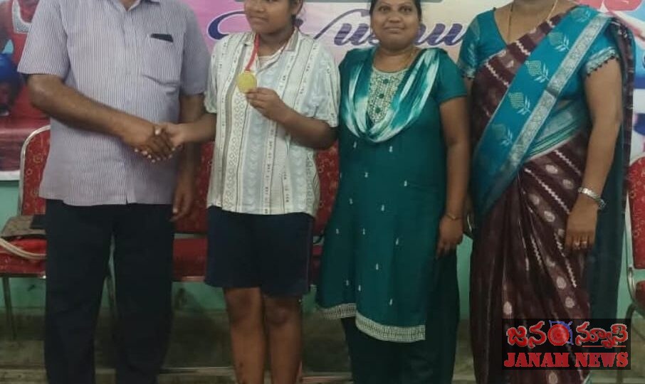 వుషు క్రీడలో జాతీయ స్థాయికి ఎంపికైన వాసుపల్లి మాధవి