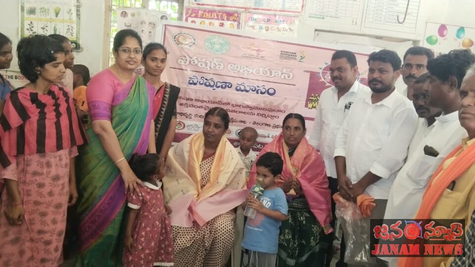 అంగన్వాడీ టీచర్లను సన్మానించిన బీ జె పి రాష్ట్ర కార్యవర్గ సభ్యురాలు చందుపట్ల కీర్తి రెడ్డి