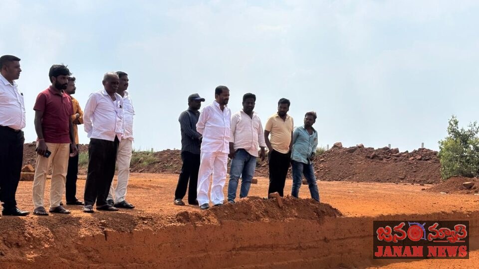 అక్రమ ఎర్రరాయి తవ్వకాలను అరికట్టి బాధ్యులపై వెంటనే చర్యలు తీసుకోవాలి: ఎస్సీ కార్పొరేషన్ మాజీ చైర్మన్ వై. నరోత్తం