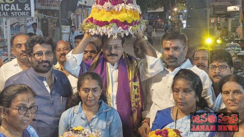 బాలానగర్ డివిజన్‌లో ఘనంగా ఎంగిలిపూల బతుకమ్మ వేడుకలు
