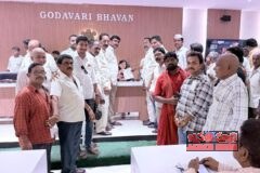 అమలాపురం కలెక్టరేట్: రైల్వే లైన్ తూర్పున వద్దు, పశ్చిమానికి మార్చండి – చాంబర్ ఆఫ్ కామర్స్ వినతి
