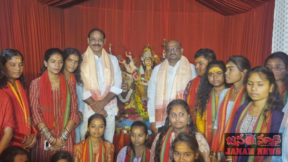 శ్రీ దుర్గా రాఘవేంద్ర కాలనీలో ఘనంగా శ్రీ దుర్గామాత నవరాత్రి ఉత్సవాలు