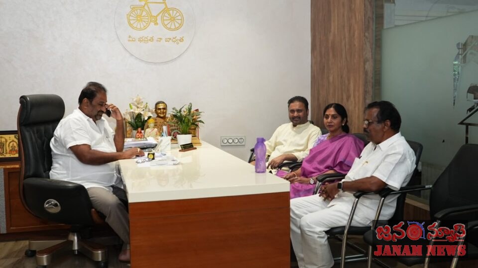 స్థానిక ఎన్నికల్లో కూటమి విజయమే లక్ష్యం – ఉమ్మడిగా ముందుకు సాగాలి: సానా సతీష్