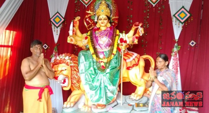 దుర్గ మాత ను దర్శించుకున్న మండల ఉద్యమ కారుల ఉపాధ్యక్షులు ప్రభాకర్