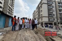 ప్రజల ట్రాఫిక్ ఇబ్బందులను తొలగించేందుకు సొంత నిధులతో రోడ్డు నిర్మాణం చేపట్టిన వడ్డేపల్లి రాజేశ్వరరావు