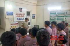 ఫ్రెండ్లీ పోలీసింగ్ ద్వారా సమాజం పట్ల బాధ్యతను పెంచడమే ఓపెన్ హౌస్ ఉద్దేశం-ఎస్ ఐ కే సతీష్