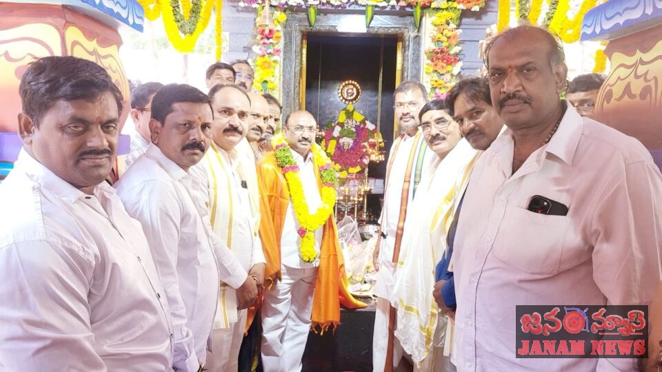 శ్రీ శ్రీ శ్రీ అయ్యప్ప స్వామి వారి విగ్రహ ప్రతిష్ట మహోత్సవంలో పాల్గొన్న జనసేన నాయకులు: ప్రేమకుమార్