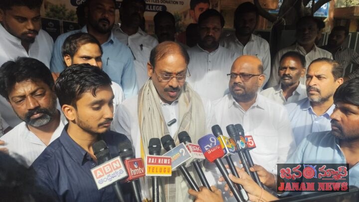 కూకట్‌పల్లి ప్రభుత్వ జూనియర్ కళాశాల అభివృద్ధికి కృషి చేస్తా: బండి రమేష్