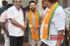 గ్రాడ్యుయేట్‌ ఓటర్ల నమోదుపై బీజేపీ సమీక్ష ఓటర్ల నమోదు ప్రక్రియపై వీరేందర్‌గౌడ్‌ ఆరాఎమ్మెల్సీ ఎన్నికలపై పార్టీ శ్రేణులకు దిశానిర్దేశం