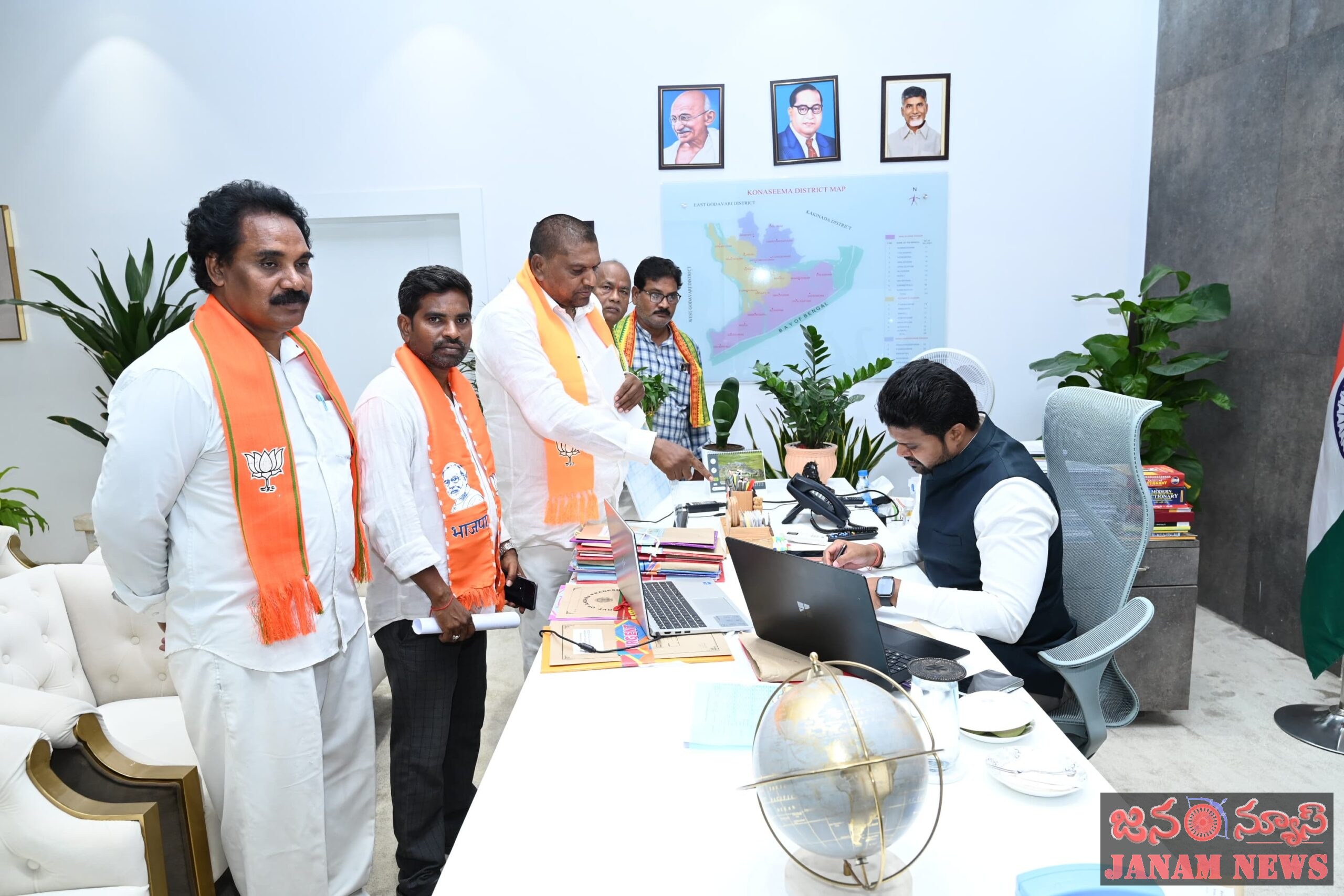 అధికారులకు ఆదాయంపై ఉన్న శ్రద్ధ ప్రజా క్షేమంపై కూడా చూపాలి: అయ్యాజీ వేమా