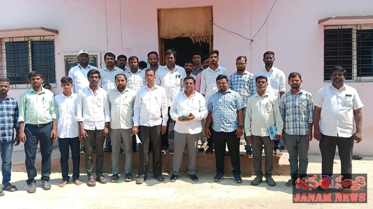 మాన్యాపూర్ గ్రామం లో 100% స్వీయ జన గణన పూర్తి  తహసీల్దార్ వేణుగోపాల్