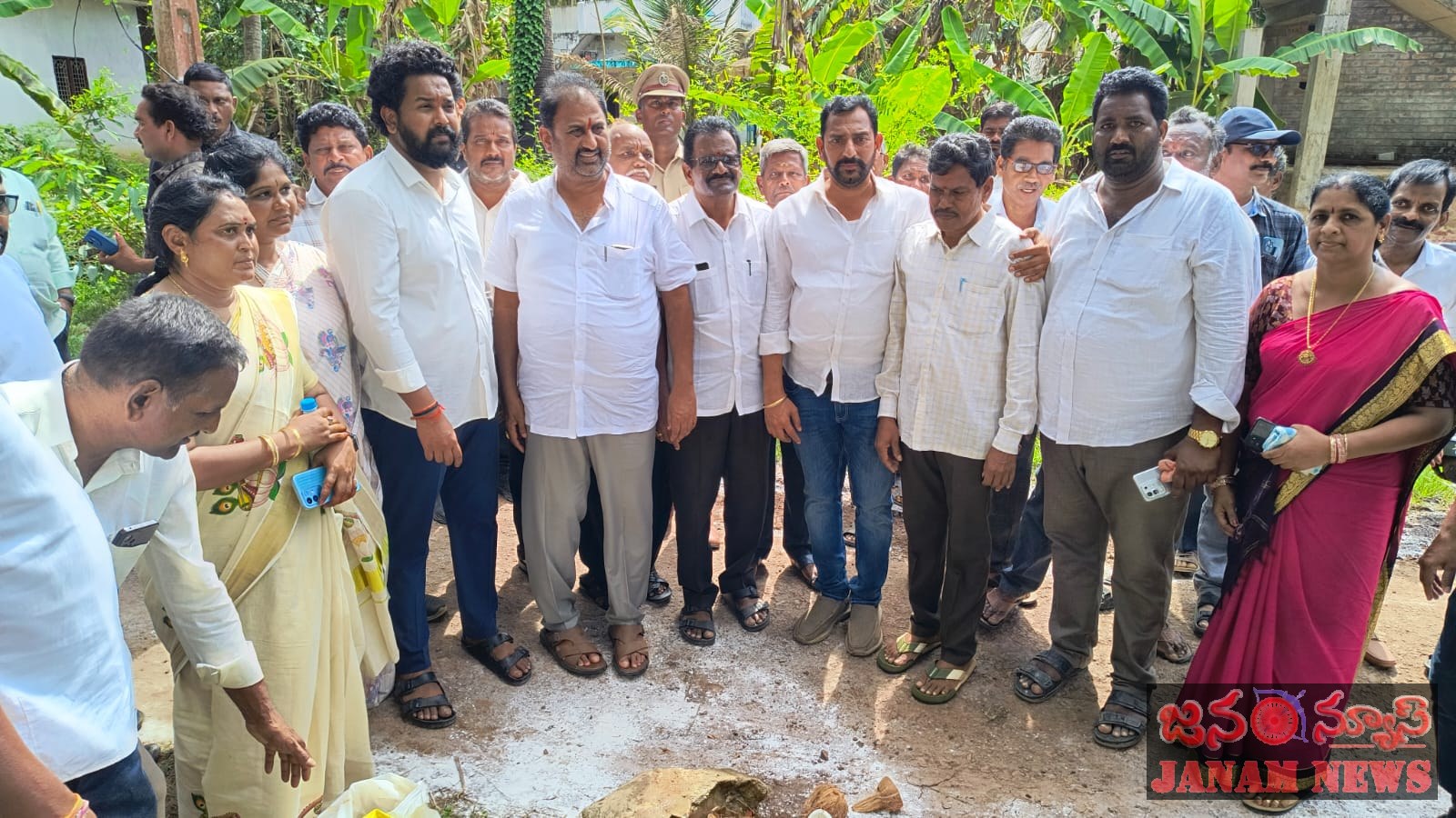 1 కోటి 9 లక్షల రూపాయలతో ముమ్మిడివరం నగర పంచాయతీలలో సిసి రోడ్లు ప్రారంభోత్సవలు