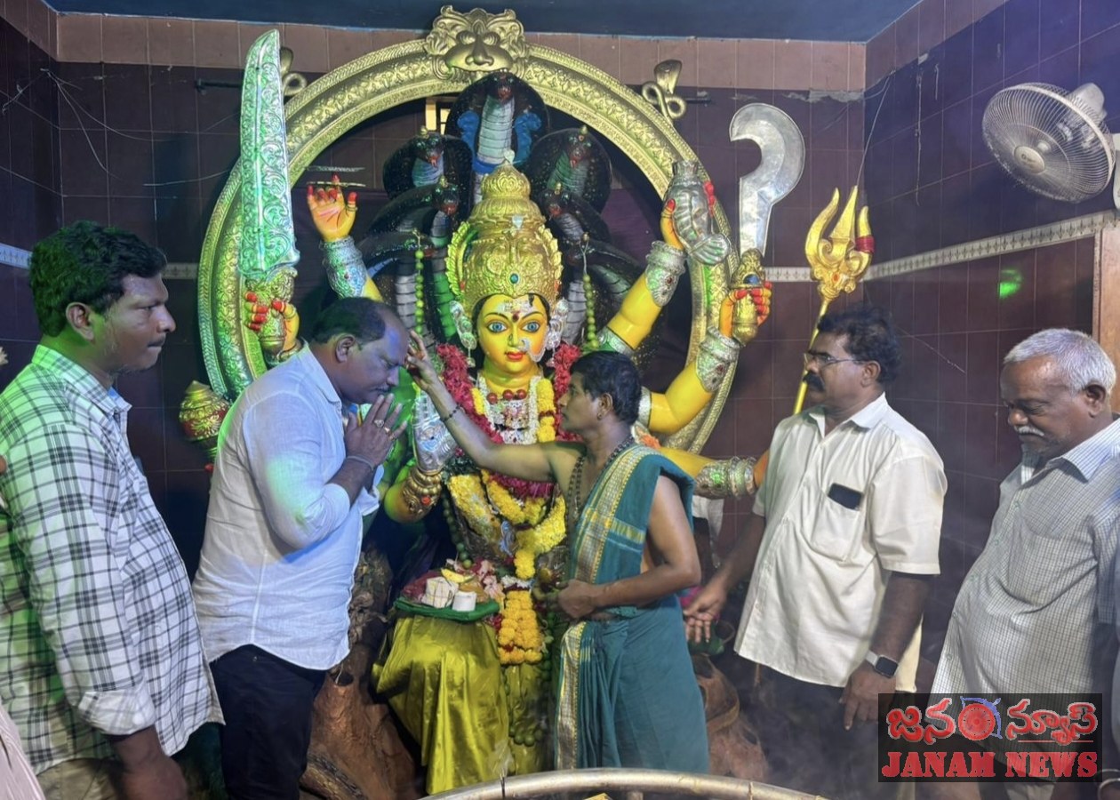 నాగమ్మ తల్లి 24వ వార్షికోత్సవం కార్యక్రమంలో మల్ల సురేంద్ర