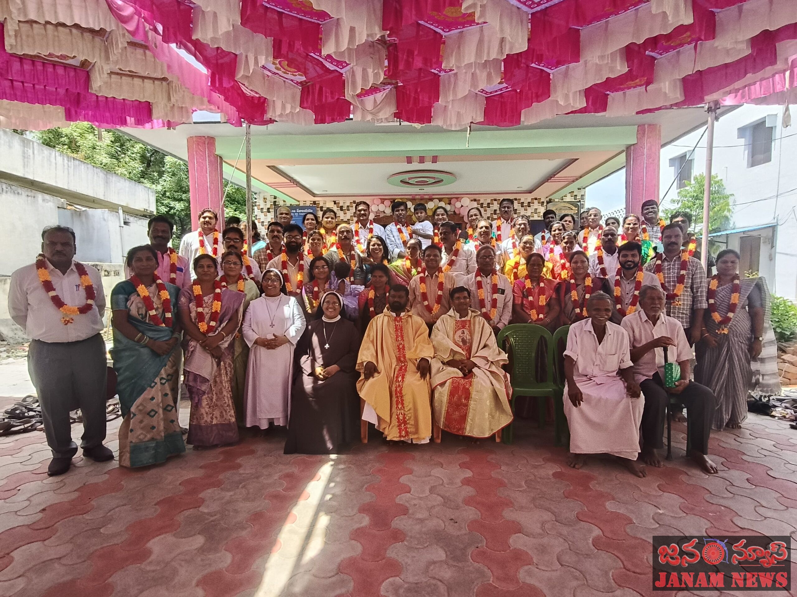 నందలూరు సెయింట్ జోసెఫ్ క్యాథలిక్ చర్చి నందు ఘనంగా కపుల్స్ డే సెలబ్రేషన్.