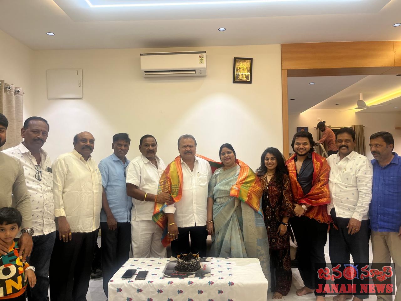 అమెరికా పర్యటనకు బయలుదేరిన నర్సింగరావు–సంగీత దంపతులకు ఘన సన్మానం